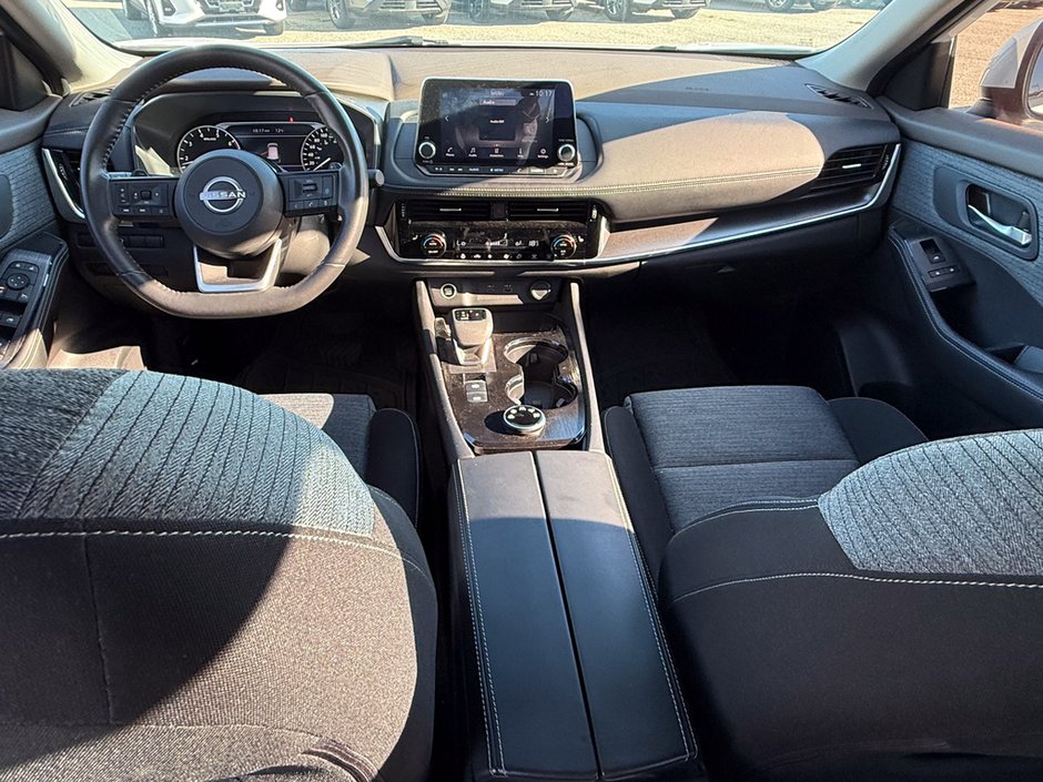 2022 Nissan Rogue SV-15