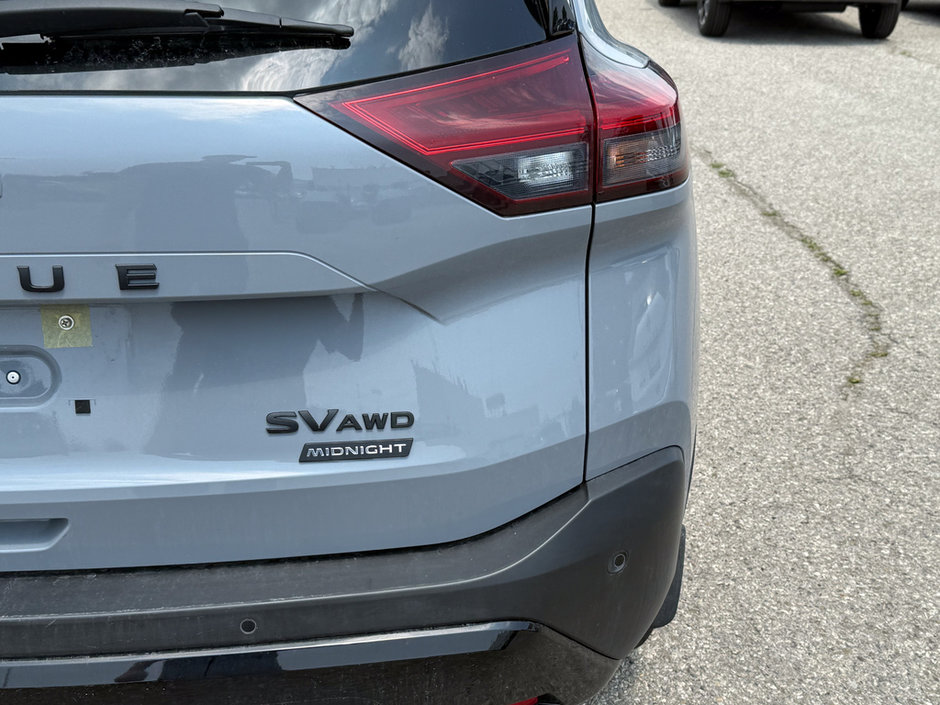 2023 Nissan Rogue SV-12
