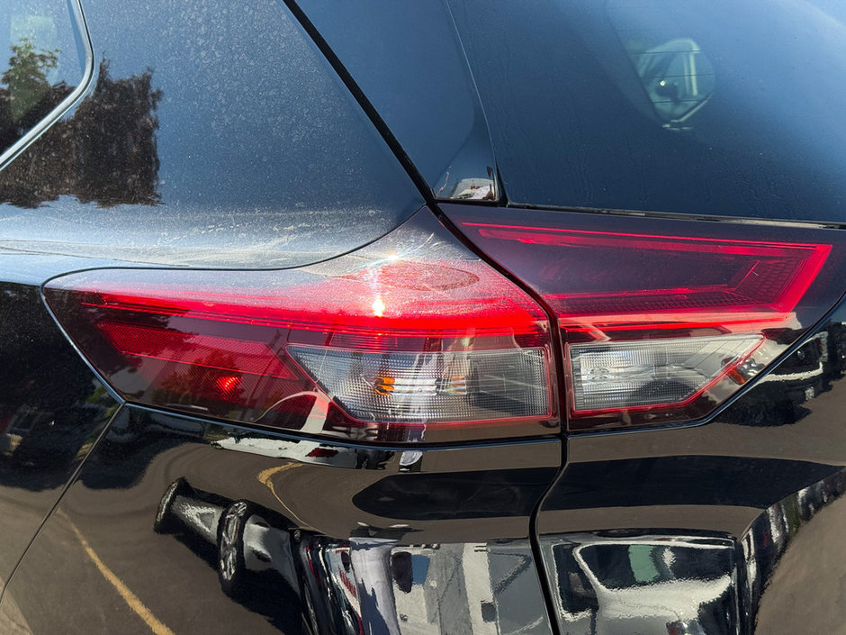 2023 Nissan Rogue SV-12