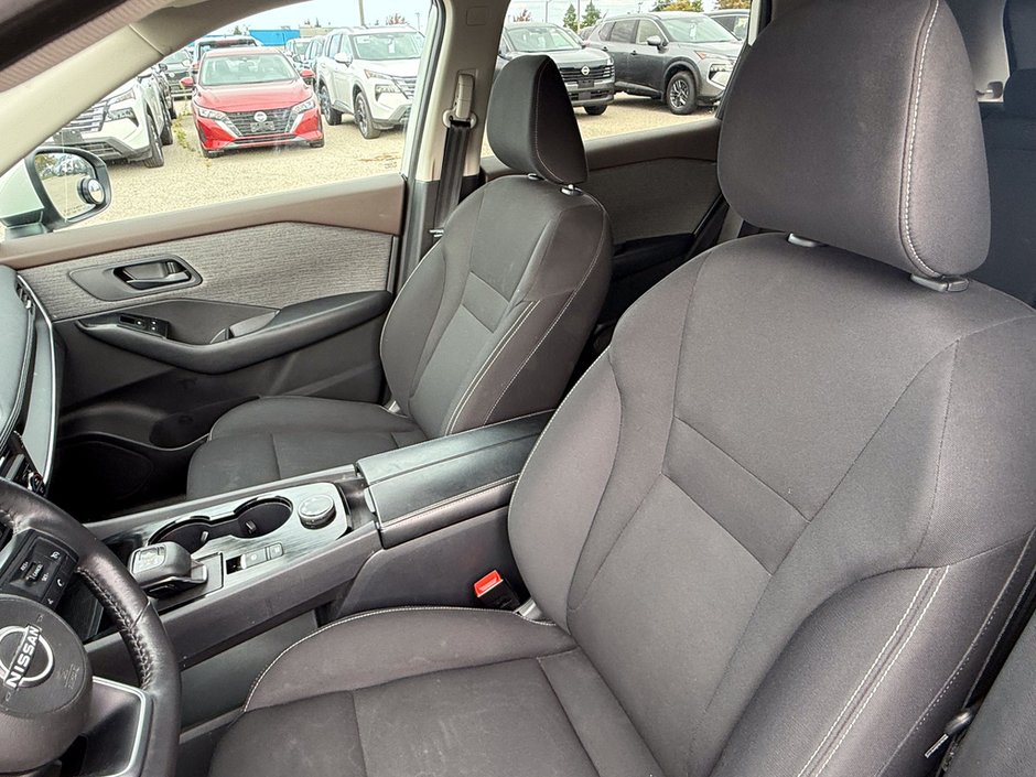 2023 Nissan Rogue S-9