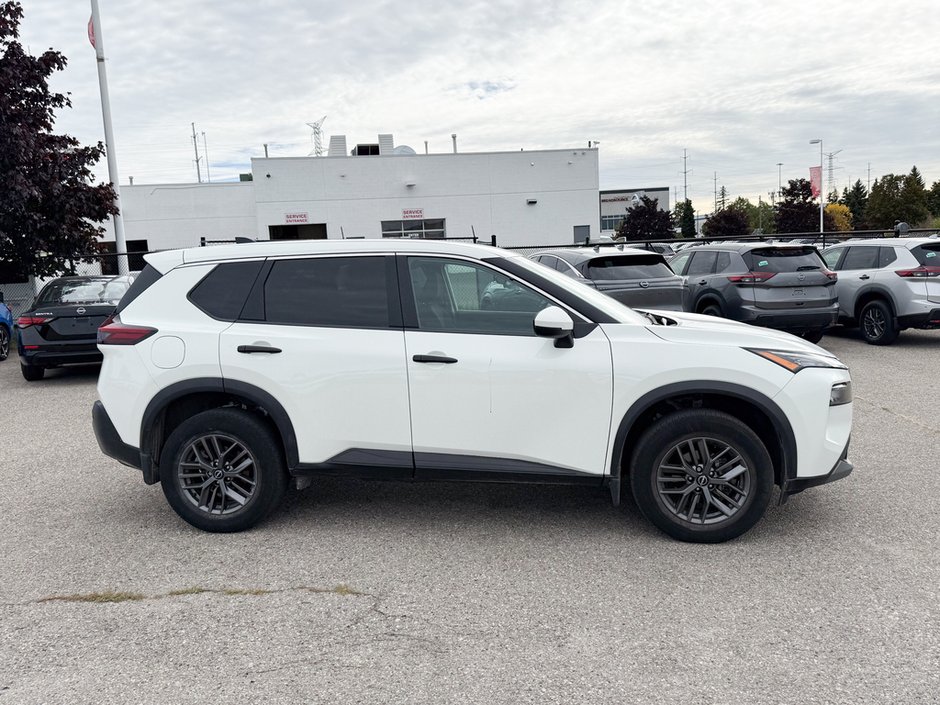 2023 Nissan Rogue S-7