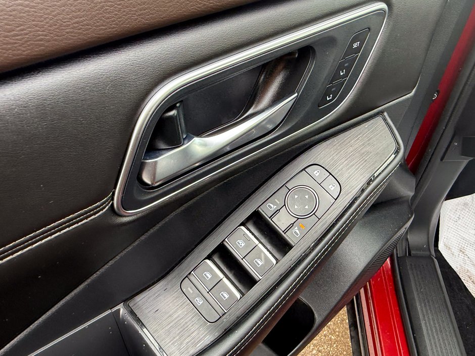 2023 Nissan Rogue Platinum-11