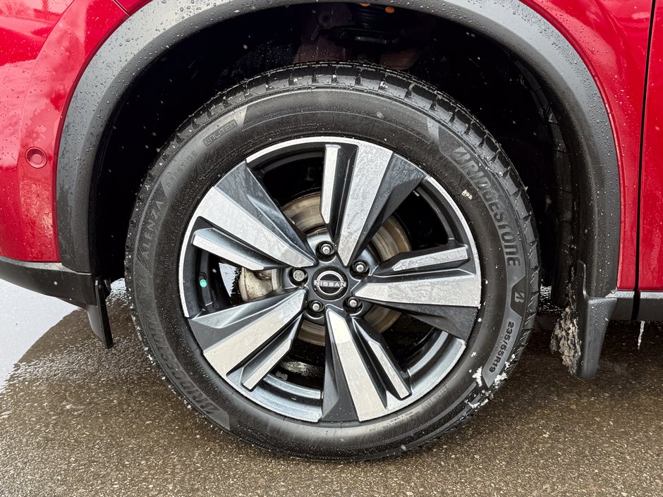 2023 Nissan Rogue Platinum-2