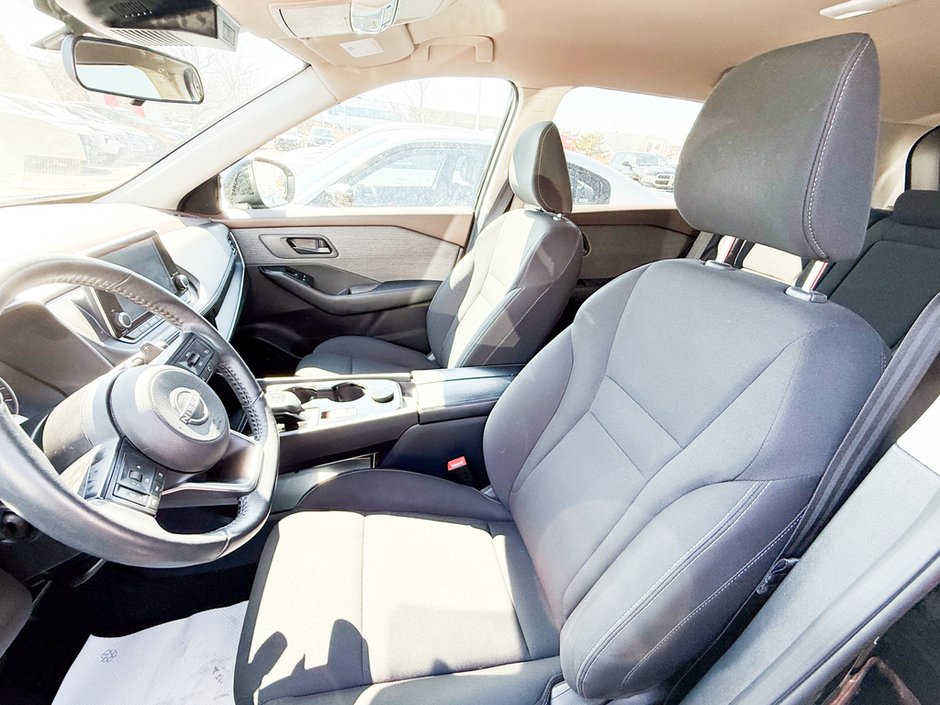 2023 Nissan Rogue S-18