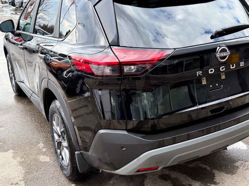 2023 Nissan Rogue S-9