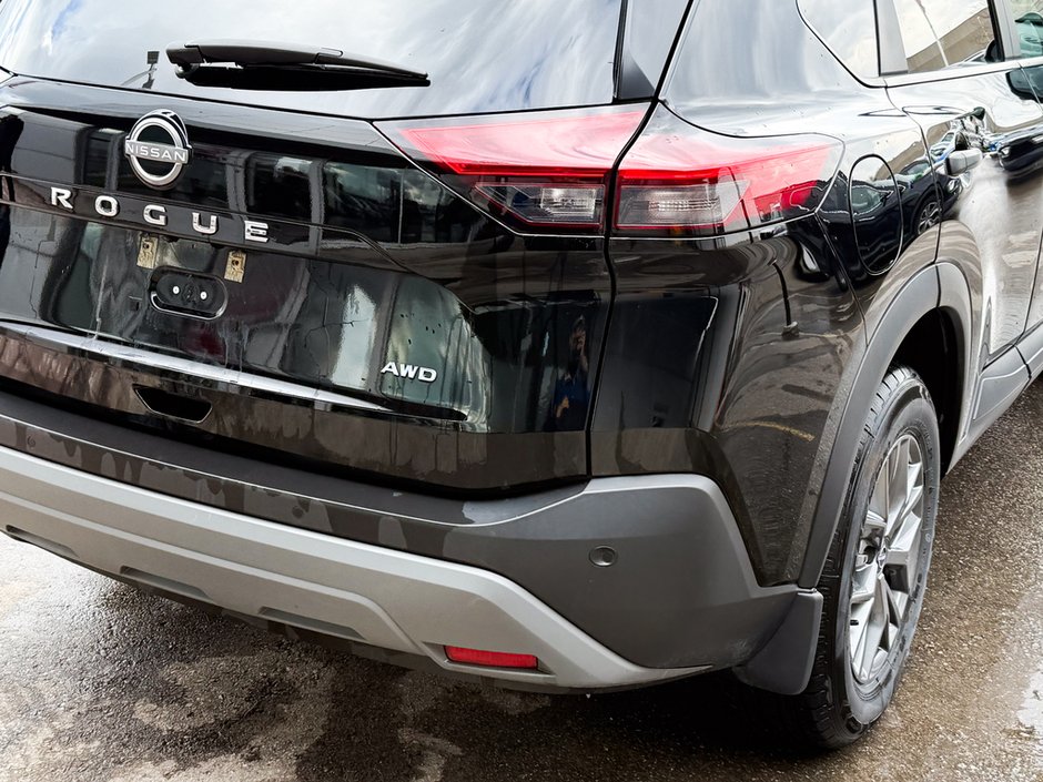 2023 Nissan Rogue S-10