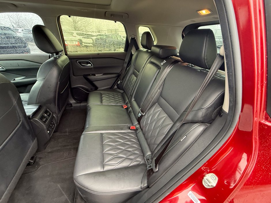 2023 Nissan Rogue Platinum-15