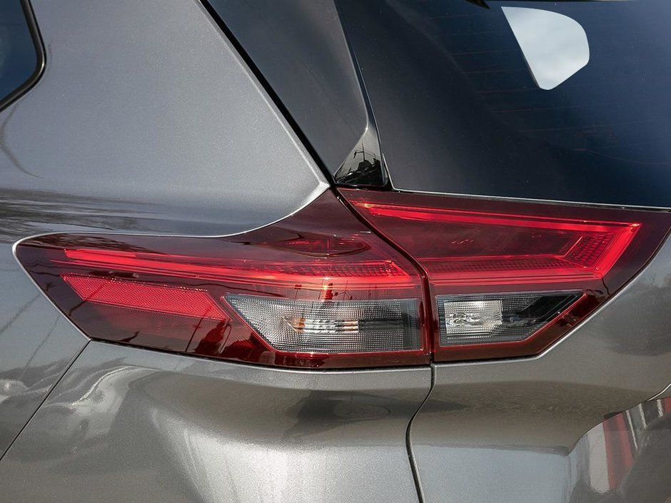 2024 Nissan Rogue Platinum-10