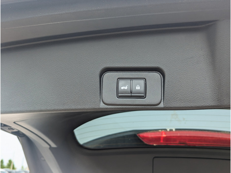 2024 Nissan Rogue Platinum-15
