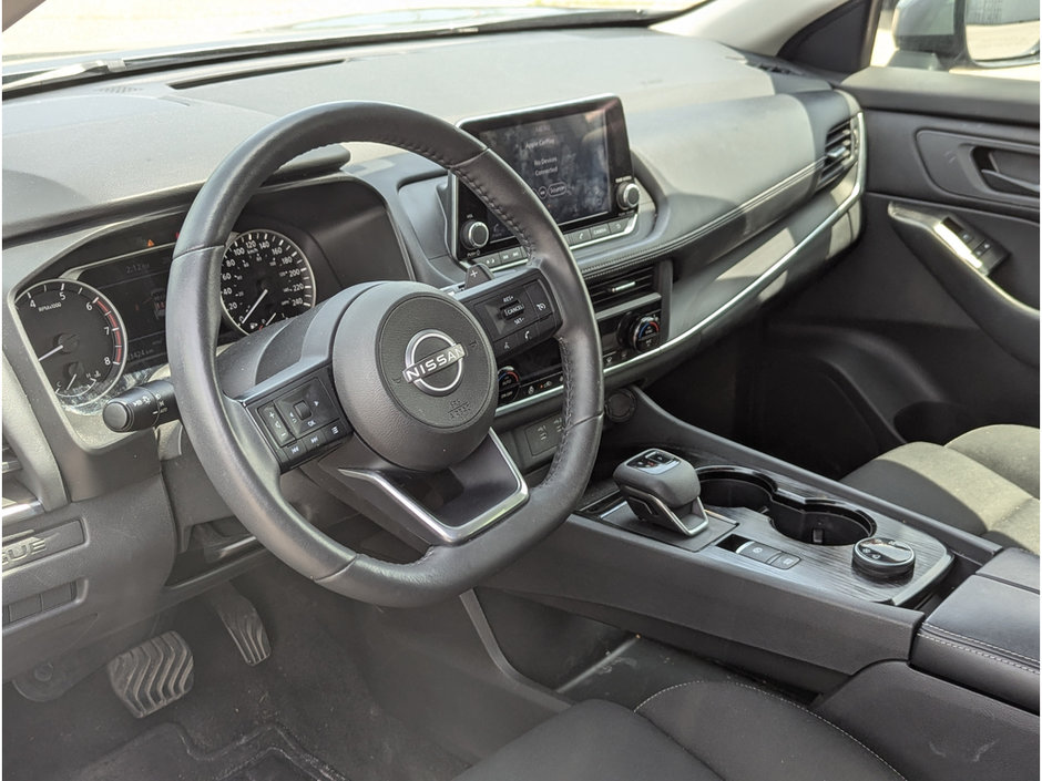 2024 Nissan Rogue S-10