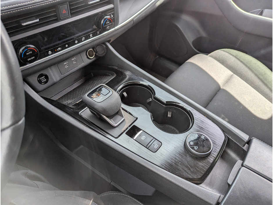 2024 Nissan Rogue S-14