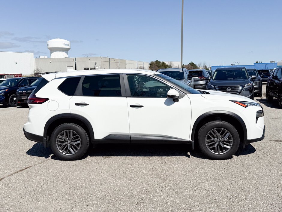 2024 Nissan Rogue S-7