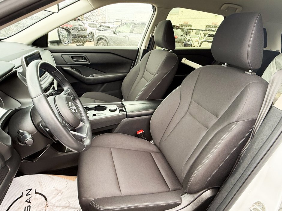 2024 Nissan Rogue S-14