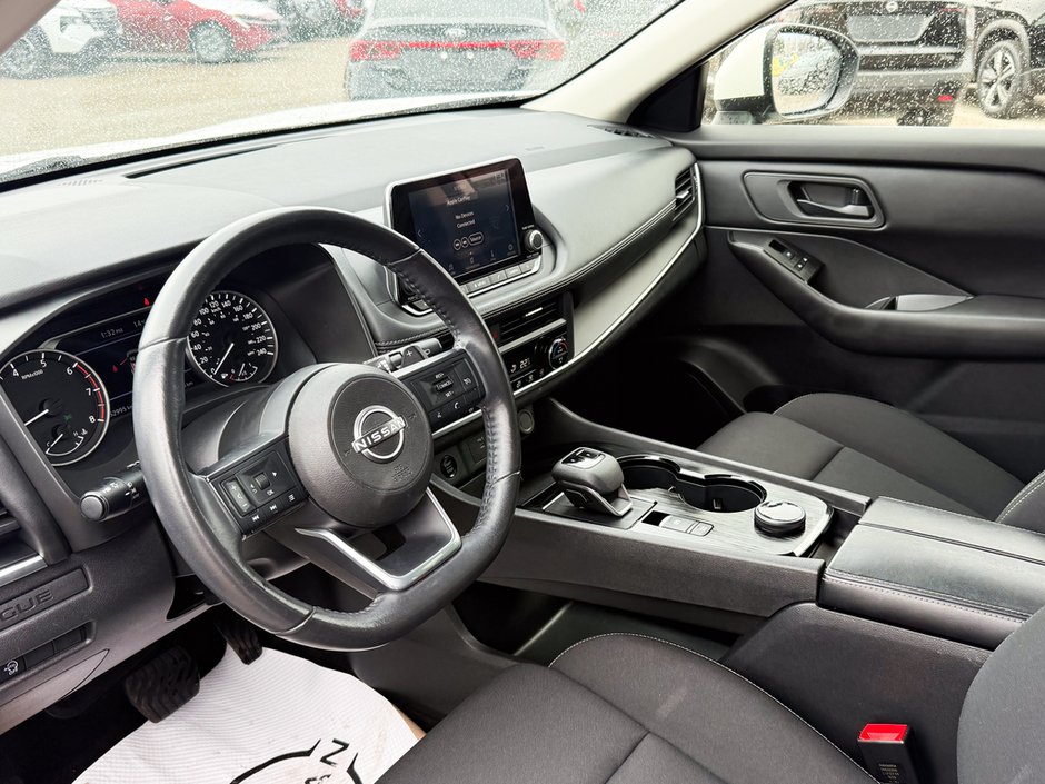 2024 Nissan Rogue S-17