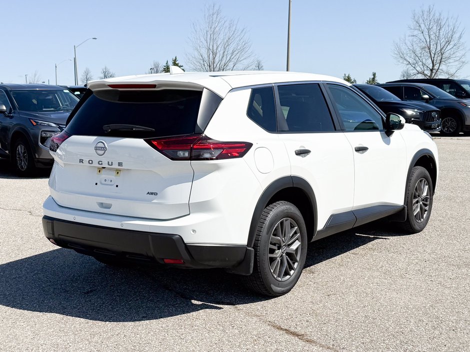 2024 Nissan Rogue S-6