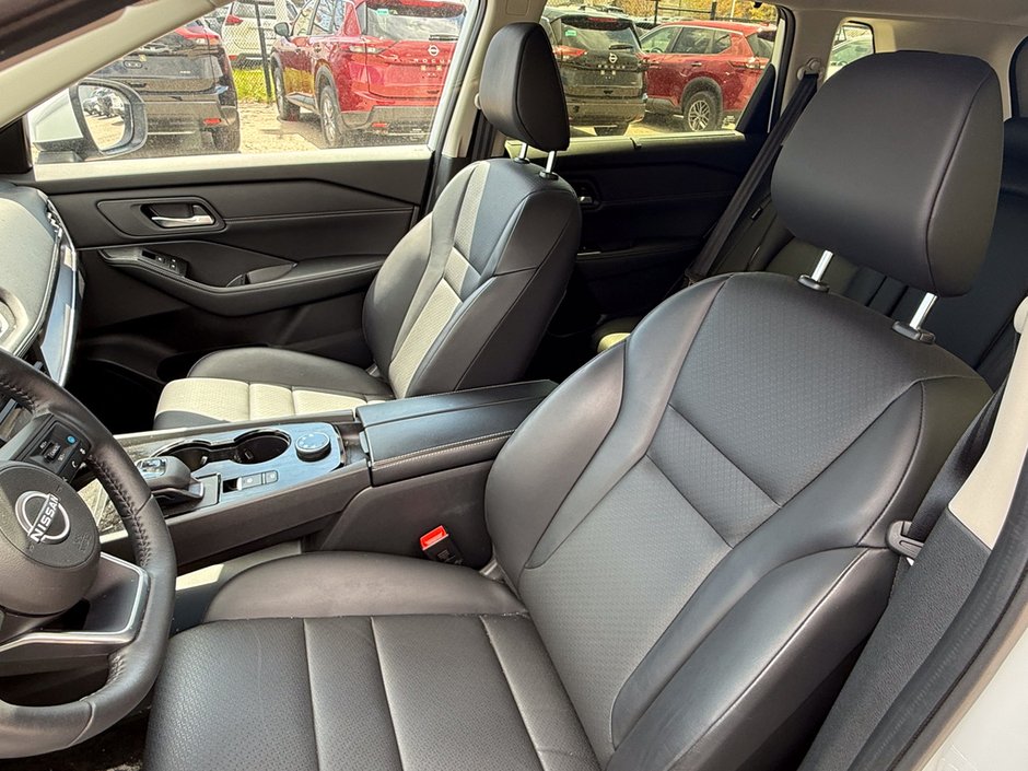 2024 Nissan Rogue SV-12