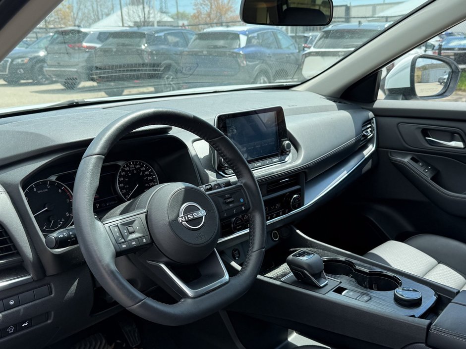 2024 Nissan Rogue SV-11