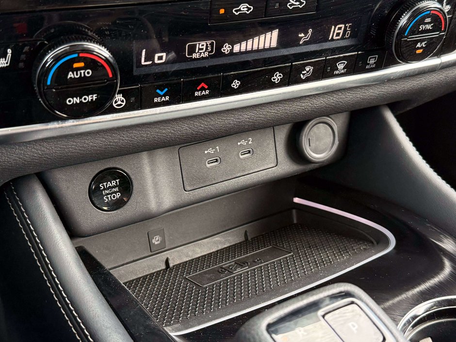 2024 Nissan Rogue Platinum-30