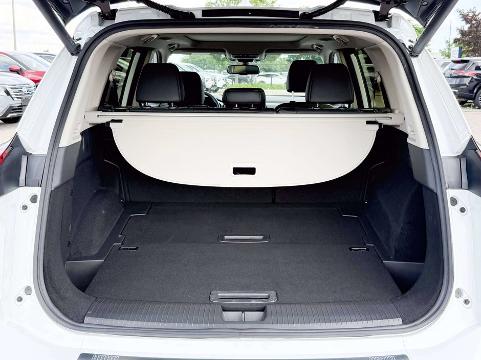 2024 Nissan Rogue Platinum-14