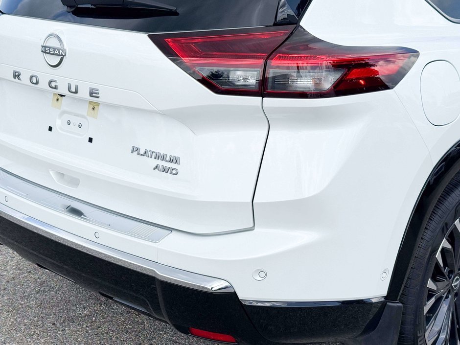 2024 Nissan Rogue Platinum-12