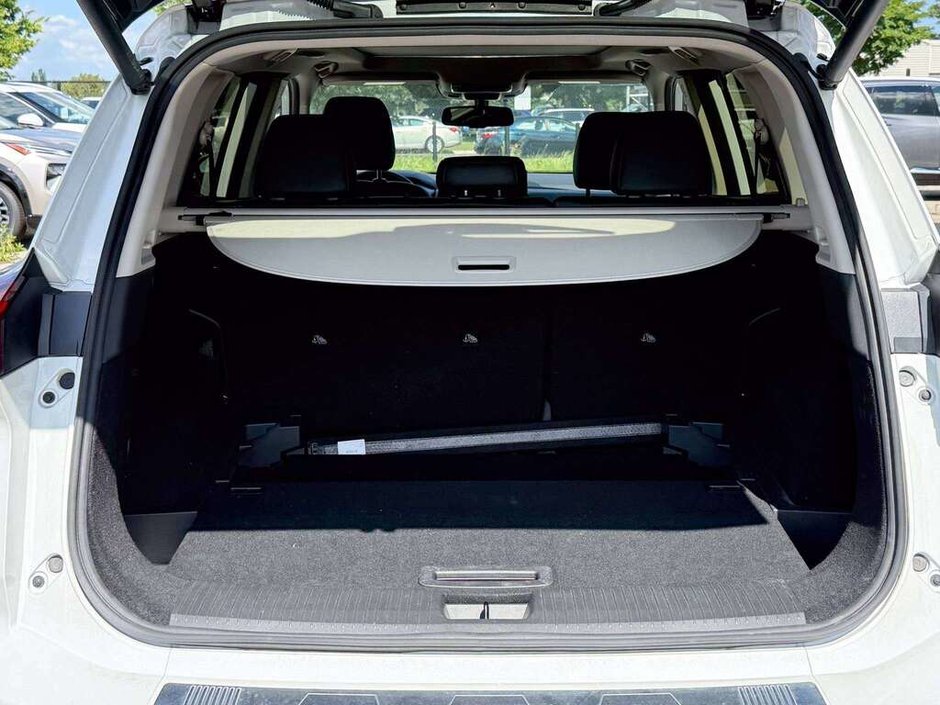 2024 Nissan Rogue Platinum-14