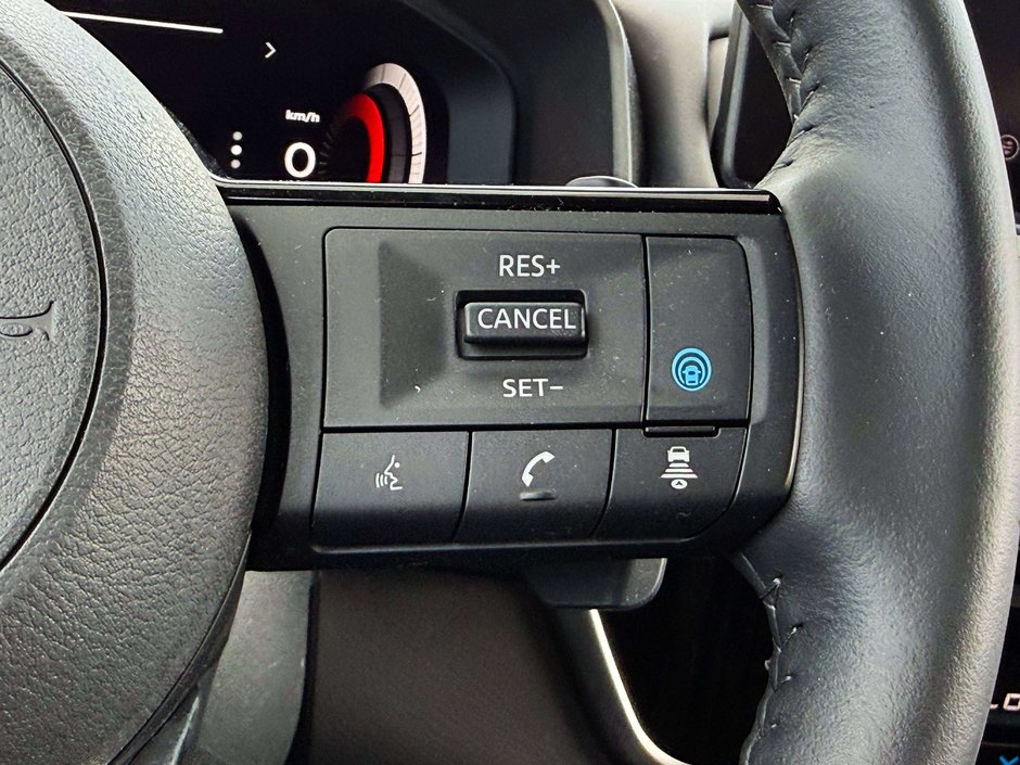 2024 Nissan Rogue Platinum-26