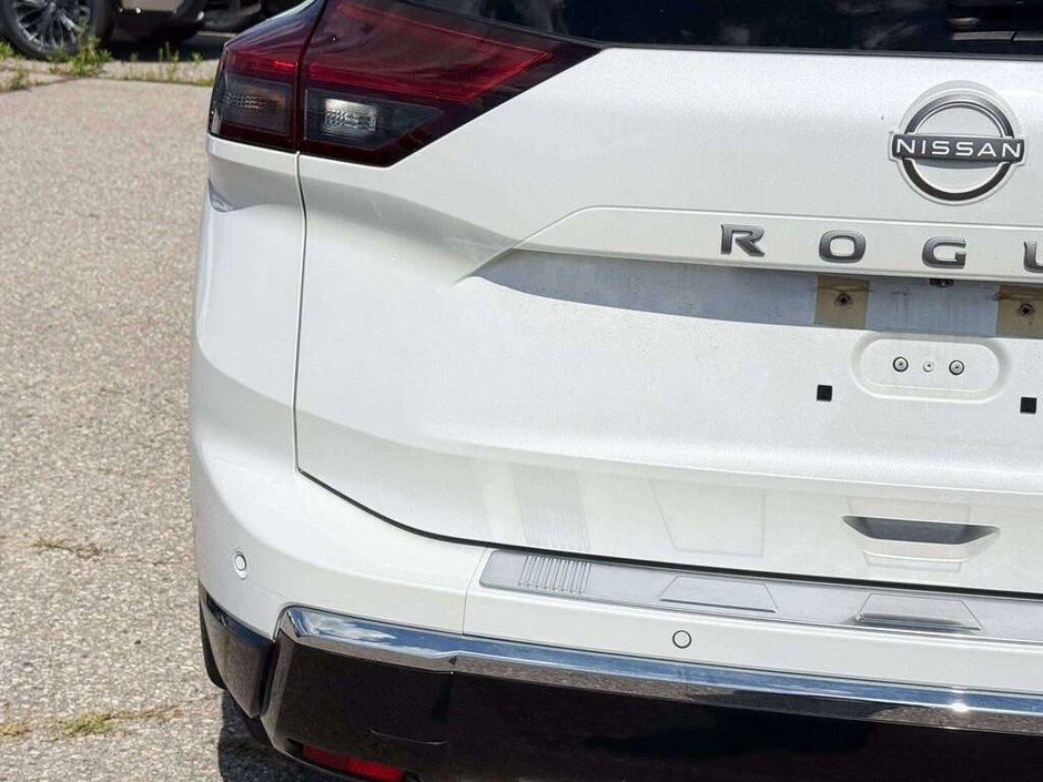 2024 Nissan Rogue Platinum-13