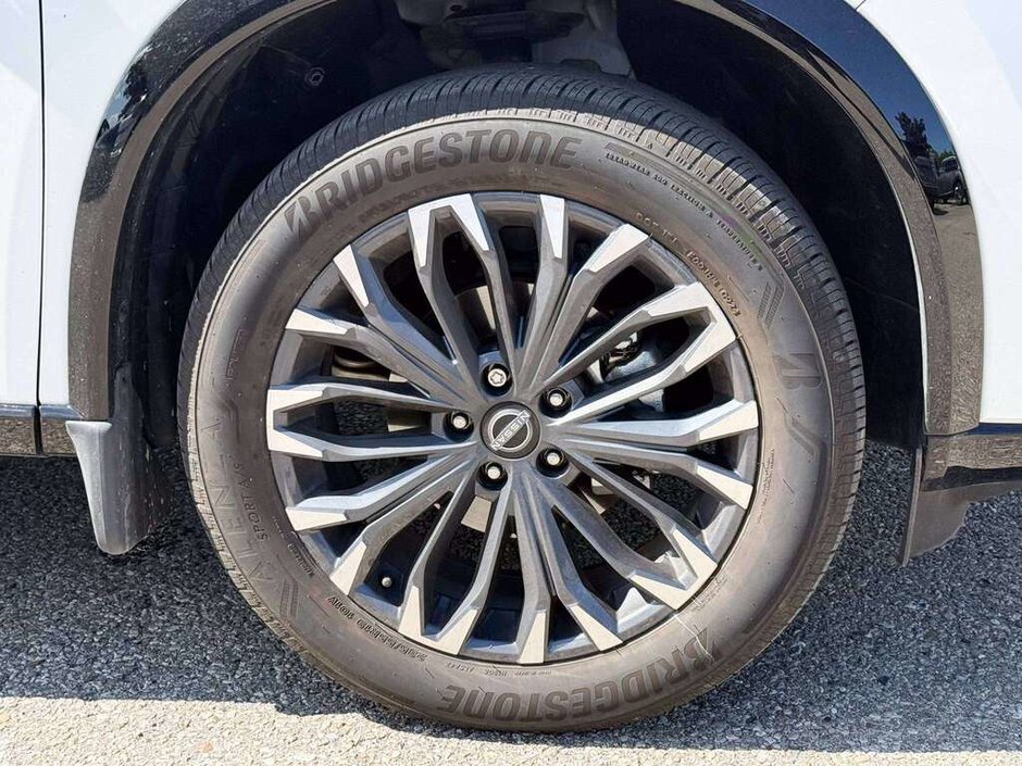 2024 Nissan Rogue Platinum-11
