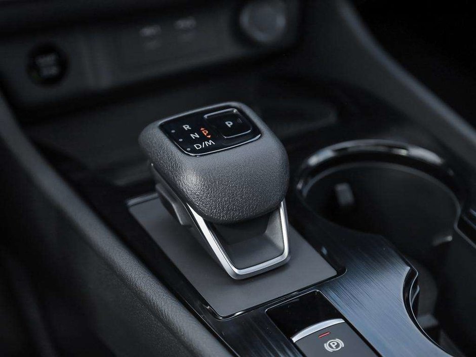 2026 Nissan Rogue SV Moonroof-17
