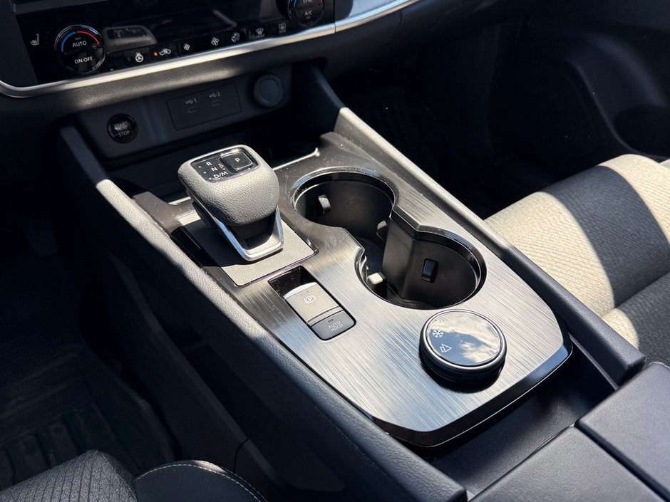 2026 Nissan Rogue SV Moonroof-19