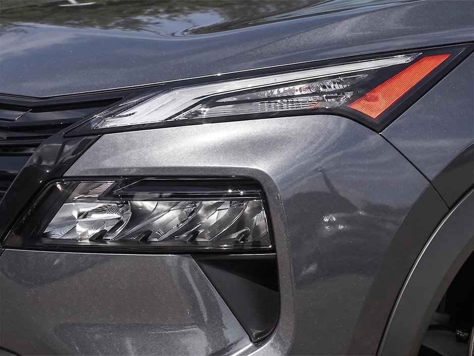2026 Nissan Rogue SV Dark Armor-9