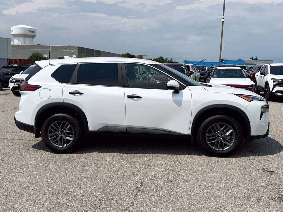 2026 Nissan Rogue S-8