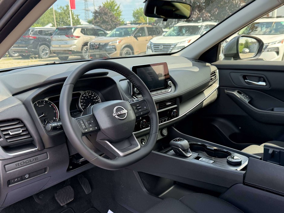 2026 Nissan Rogue S-14