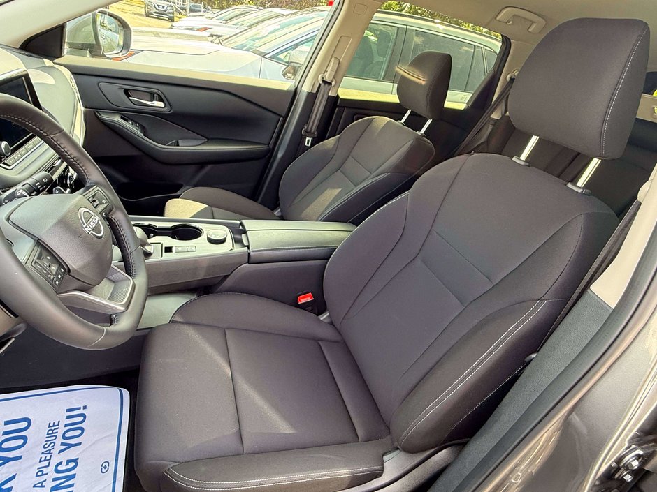 2026 Nissan Rogue S-27
