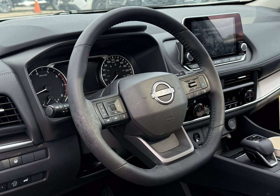 2026 Nissan Rogue SV-16