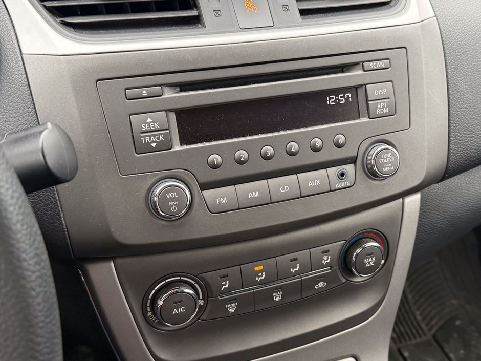 2013 Nissan Sentra 1.8 S-17