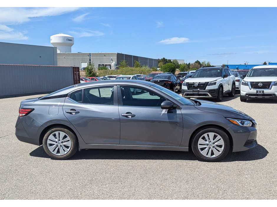 2022 Nissan Sentra S-8