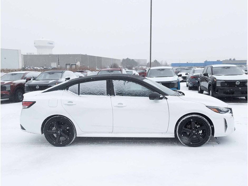 2025 Nissan Sentra SV-8