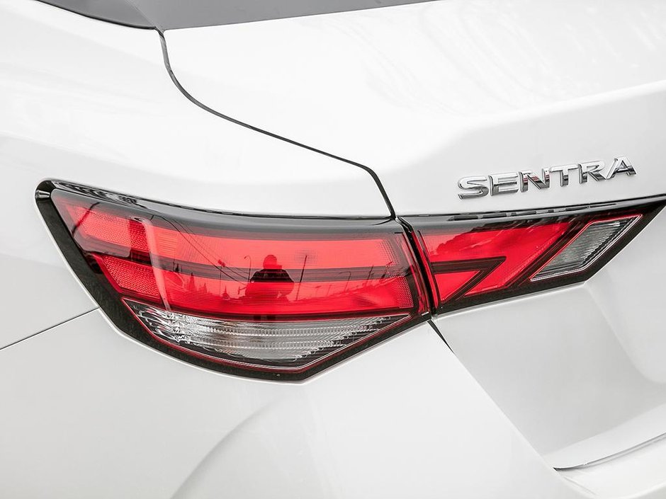 2025 Nissan SENTRA SV MOONROOF-9