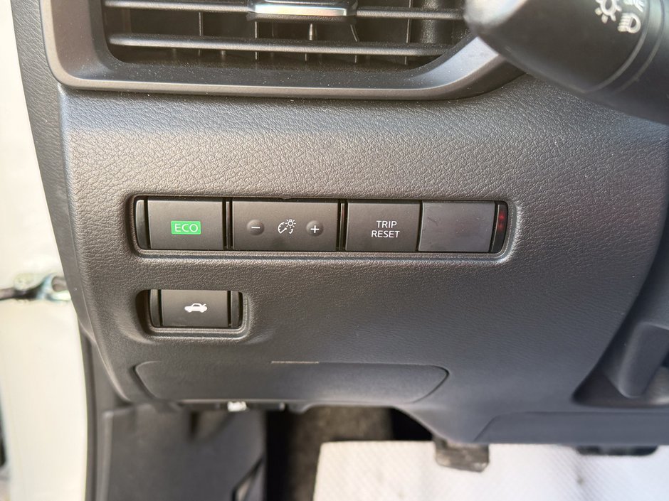 2025 Nissan Sentra S-26