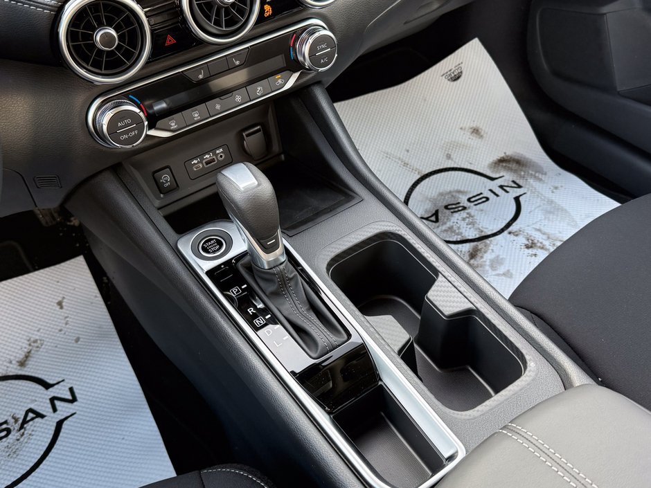 2025 Nissan Sentra SV-17