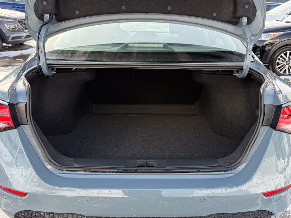 2025 Nissan Sentra SV-13