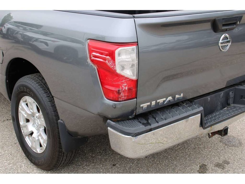 2018 Nissan Titan SV-12