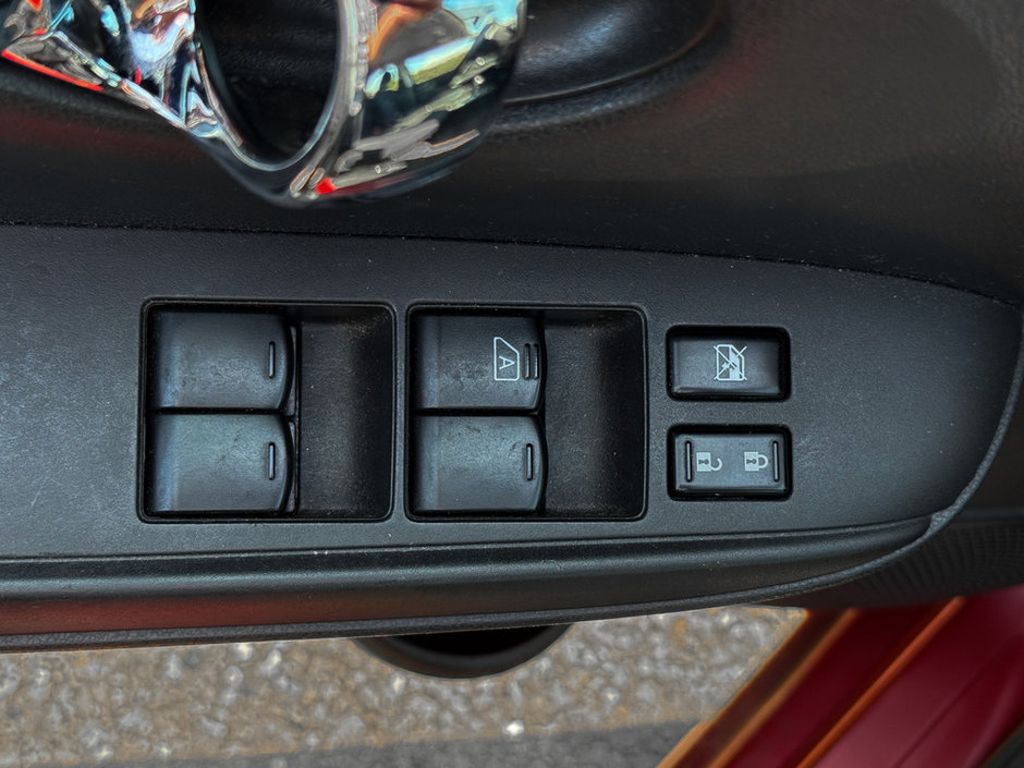 2015 Nissan Versa Note SV-12