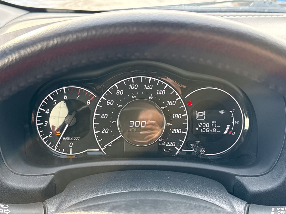 2018 Nissan Versa Note SV-23