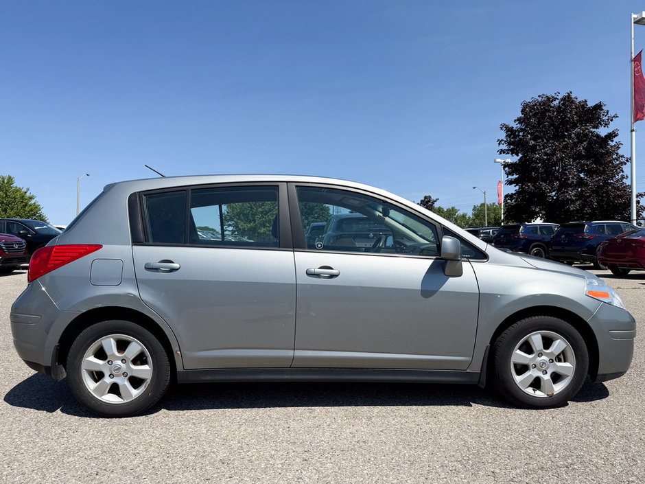 2010 Nissan Versa 1.8 SL-8