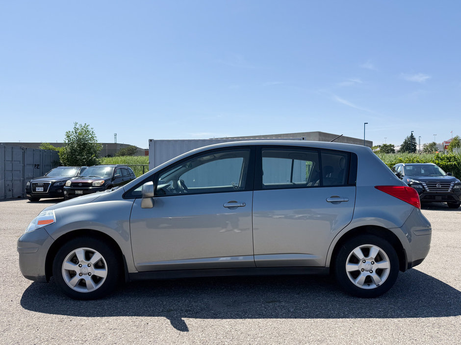 2010 Nissan Versa 1.8 SL-4