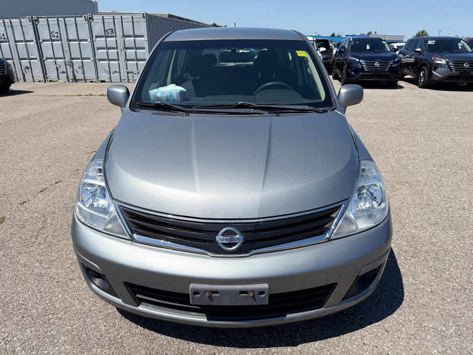 2010 Nissan Versa 1.8 SL-2