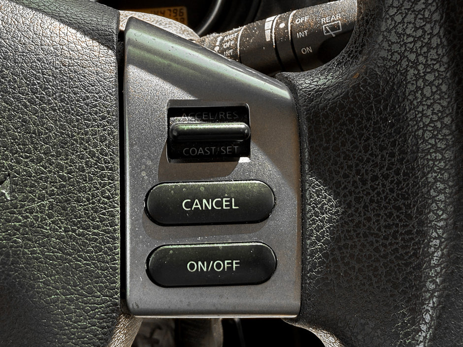 2010 Nissan Versa 1.8 SL-22