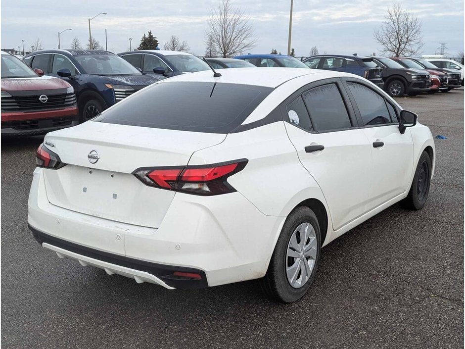 2021 Nissan Versa 1.6 S-7